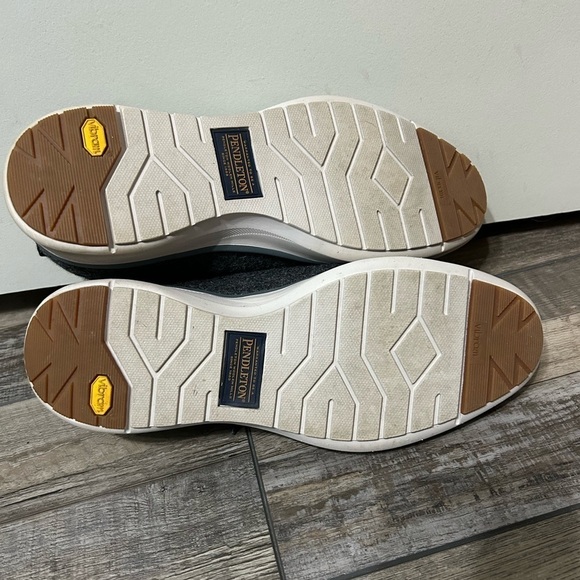 Pendleton Wool Sneaker shoe Dark Gray Lace Up vibram sole - Picture 7 of 7